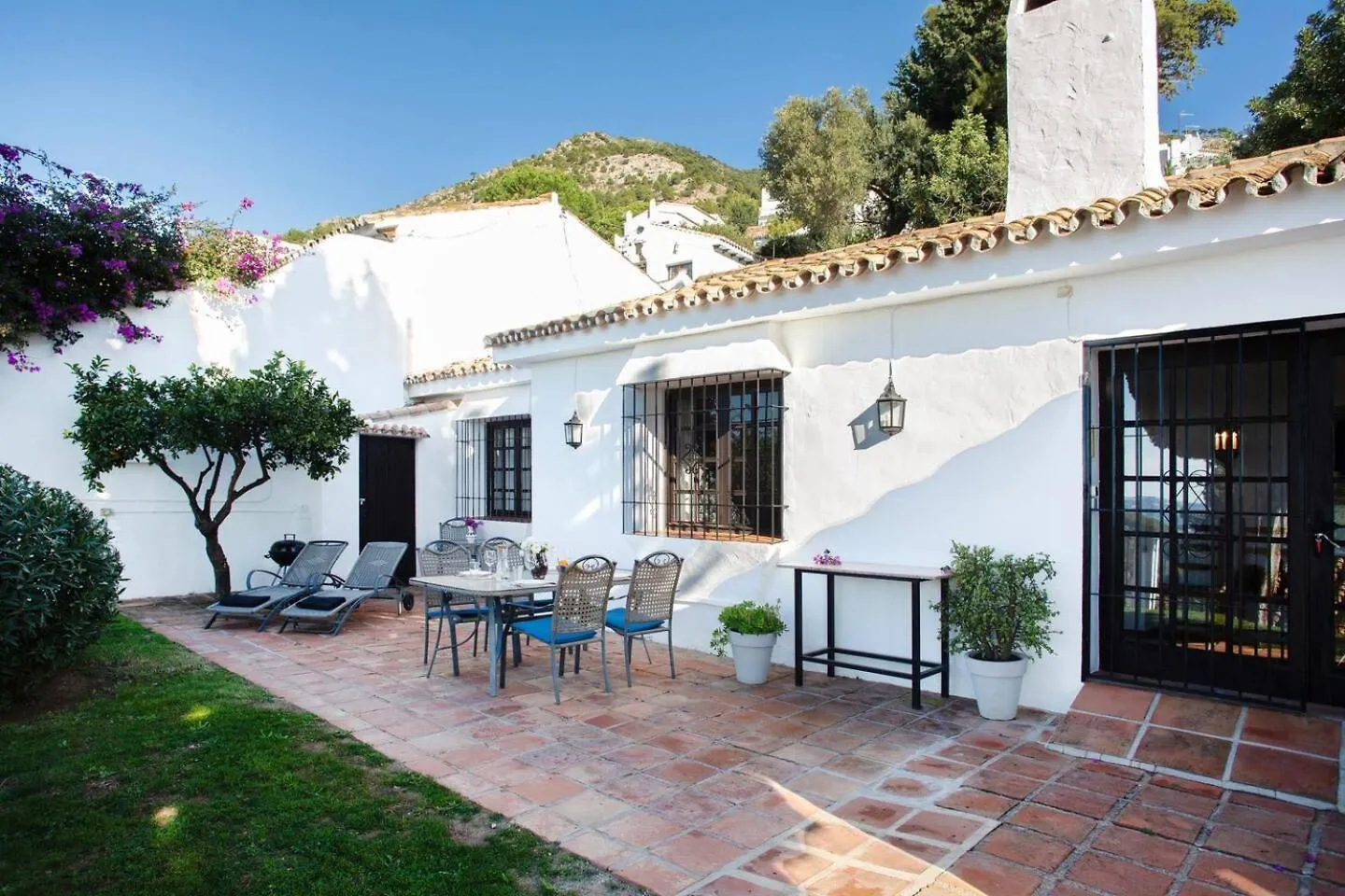 Beautiful House With Garden & Views In Mijas location